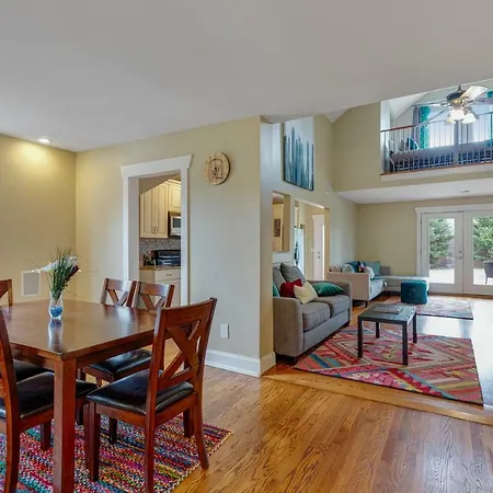 Holiday home The Sharondale Nashville