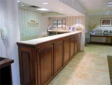 Hotel Baymont By Wyndham Airport 2*