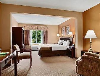 Four Points By Sheraton Airport