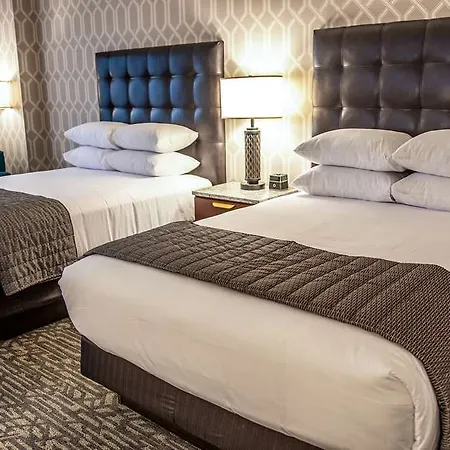 Drury Plaza Downtown 4*