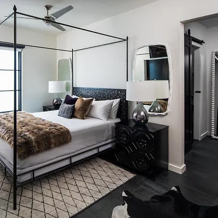 121 Hotel 4*