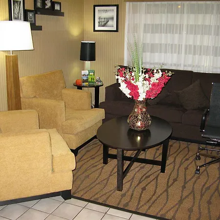Sleep Near Percy Priest Inn 4*