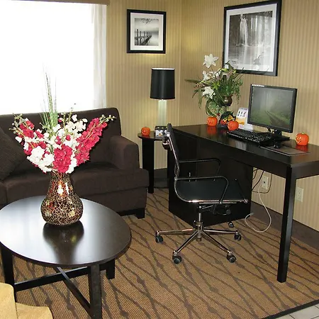 Sleep Near Percy Priest Inn 4*