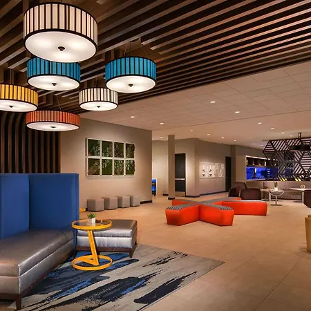 Glo Western Airport Nashville