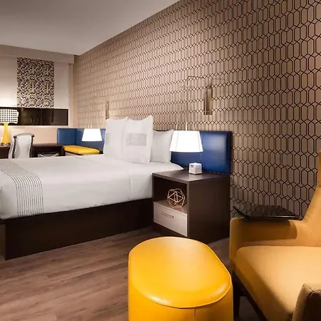 Glo Western Airport Hotel 3*