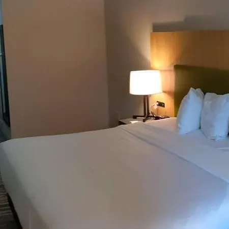 Country & By Radisson, Nashville, Tn