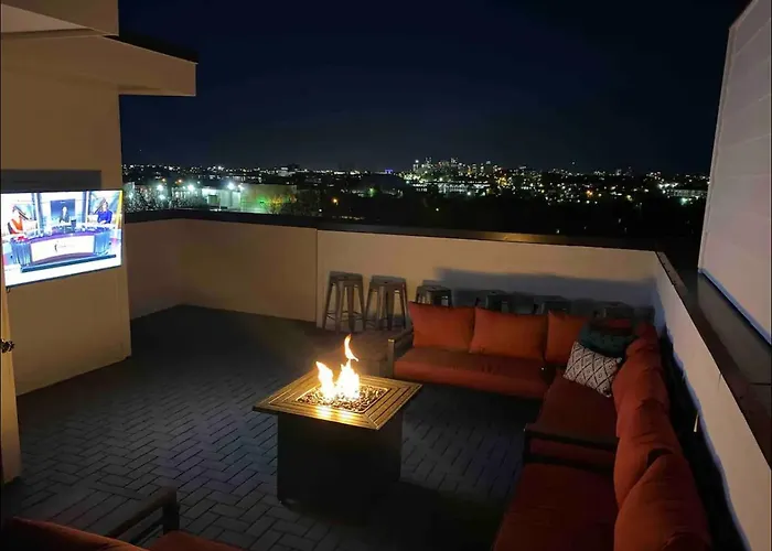 Impressive Nashville Townhouse