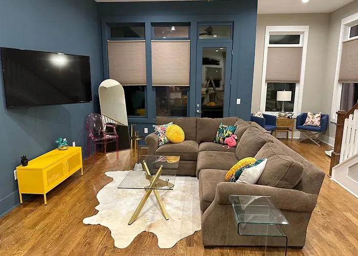 Glitz & Guitars I Stylish 3Br With Rooftop Hot Tub In East Nashville