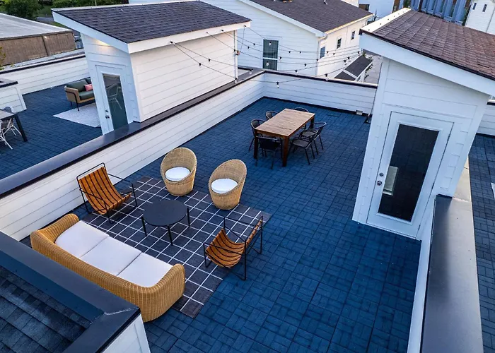 Southern & Style-2 Townhomes-7 Mins To Broadway
