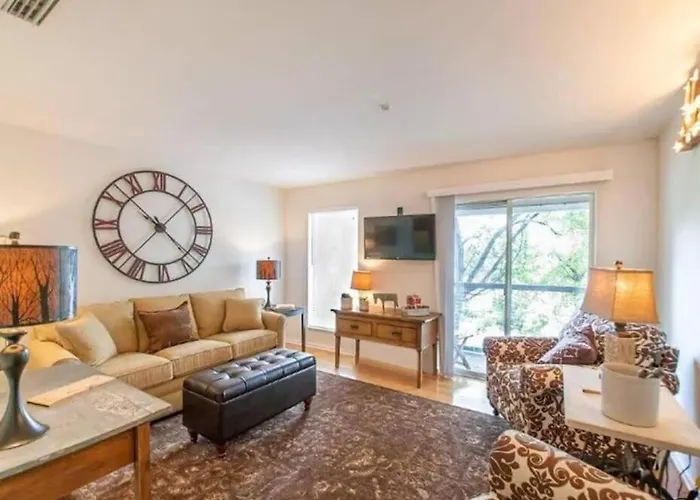 Downtown Nashville Riverfront Condo