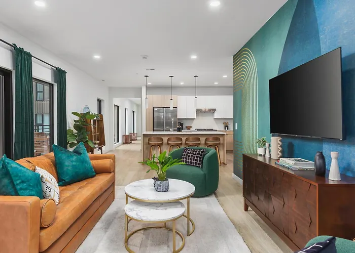 Luxury In The Gulch With Patio Pool Walk To Broadway