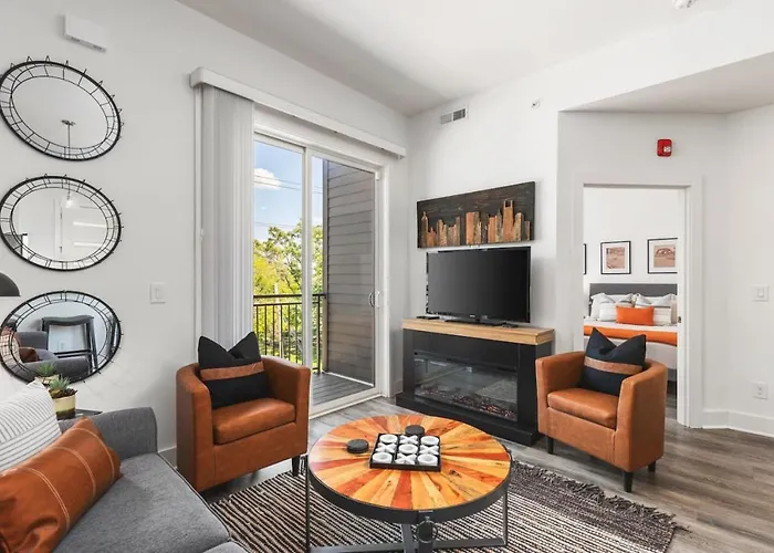 Private Balcony And Free Parking 2 Miles To Downtown