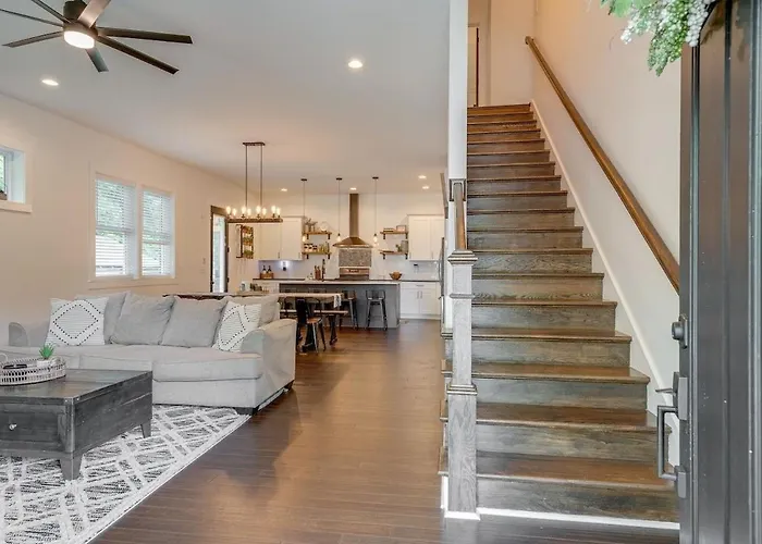 Lakeshore Luxury Near River With Hot Tub And Rooftop Deck