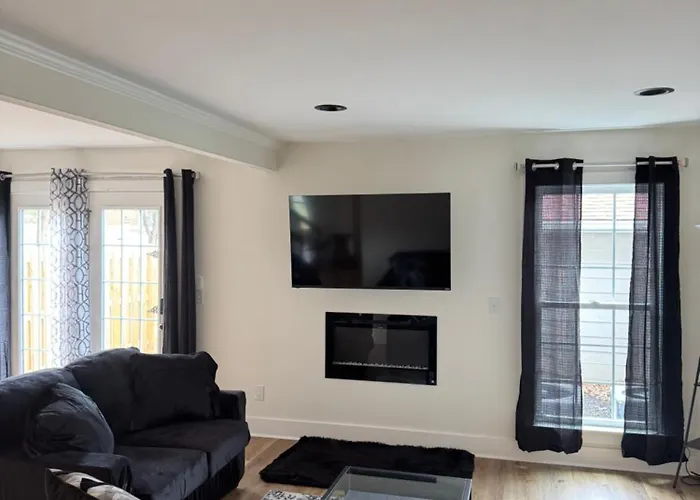 Nashville Villa - 15 Mins Dtla, 10 Mins Airport