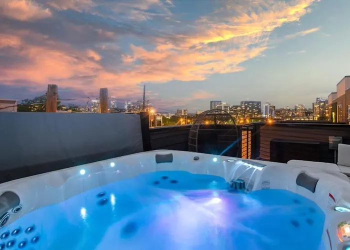 5 Star Stay! Rooftop Hot Tub Walk To Gulch