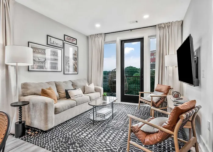 New 2 Luxe Penthouses With Balcony And City Views