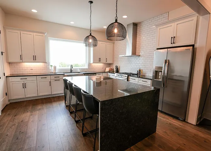 Nashville Riverfront Bliss