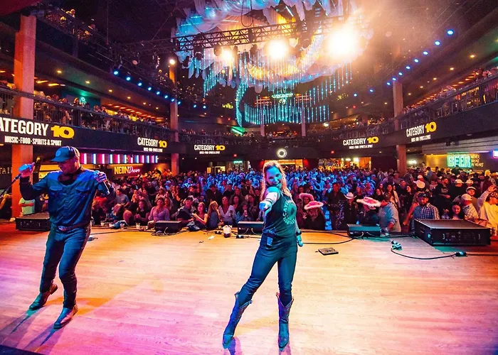 Luxurious Twin Homes In Germantown