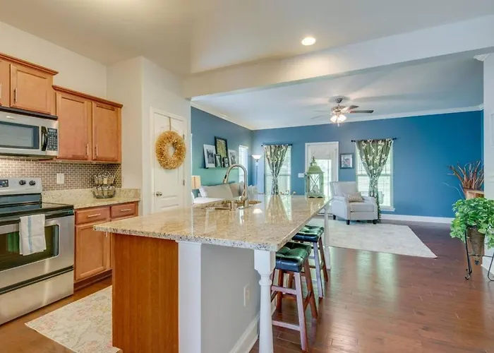 Cheerful Nashville Home In Hip Westmeade!