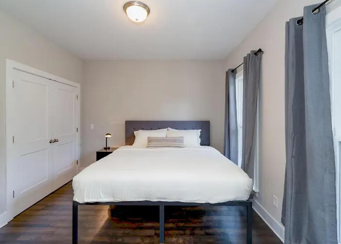 Cumberland Emerald - Walk To Dining