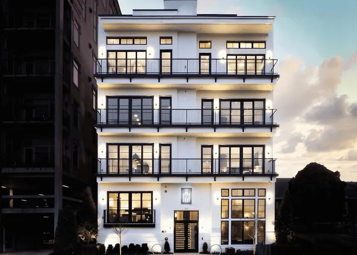 121 Hotel Floor 1 Buyout By Avantstay Entire First Floor Buyout Of 121 Hotel Sleeps 16