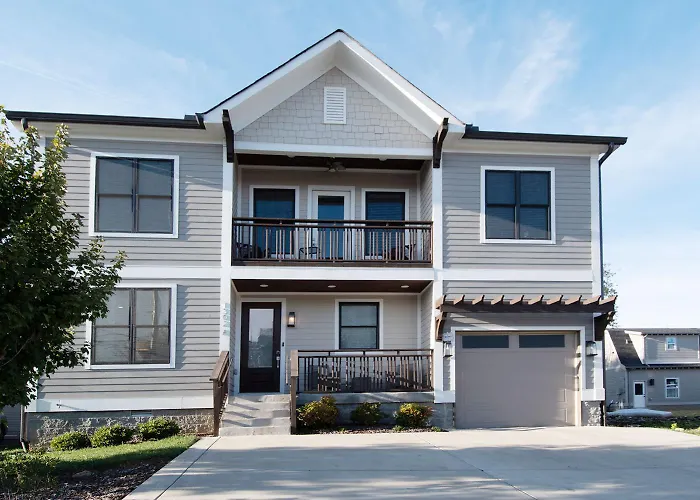 Dual Nashville - 1 Mile From Dt Nash & Farmers Market
