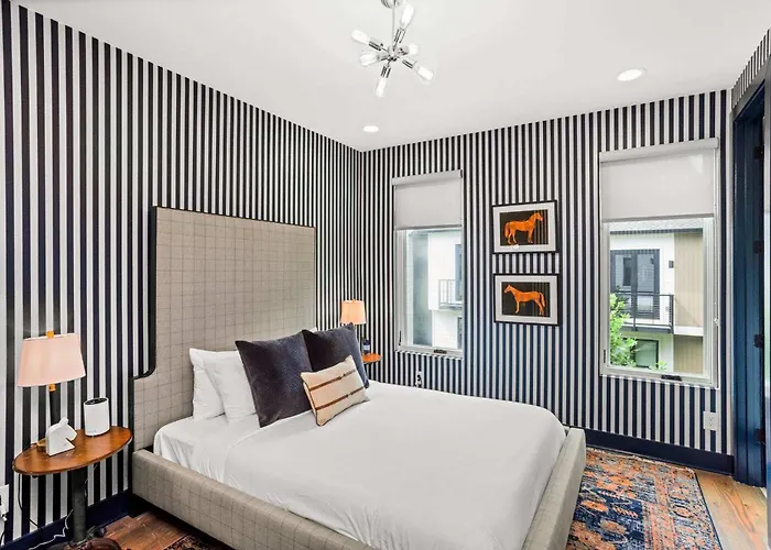 Class At 8Th & Argyle Elite Nashville Vacation Spot