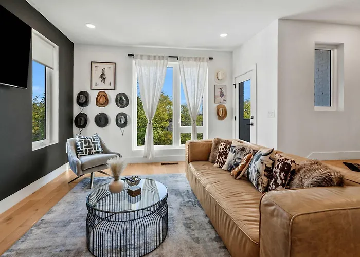 Nashville Haven With Gorgeous Skyline Views