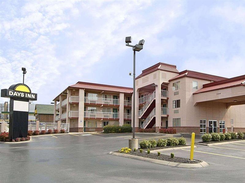 Super 8 By Wyndham Near Downtown / I-40 2* Nashville
