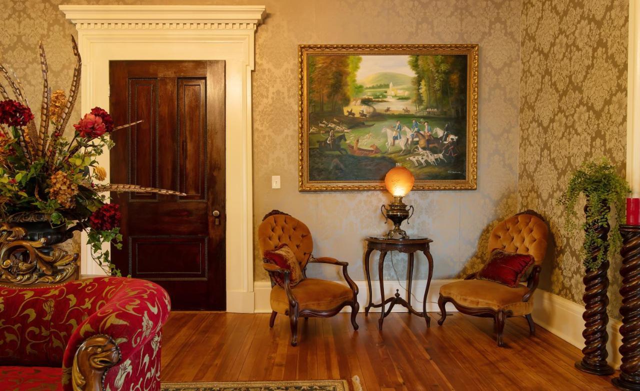 Bed & Breakfast Belle Air Mansion And 3*