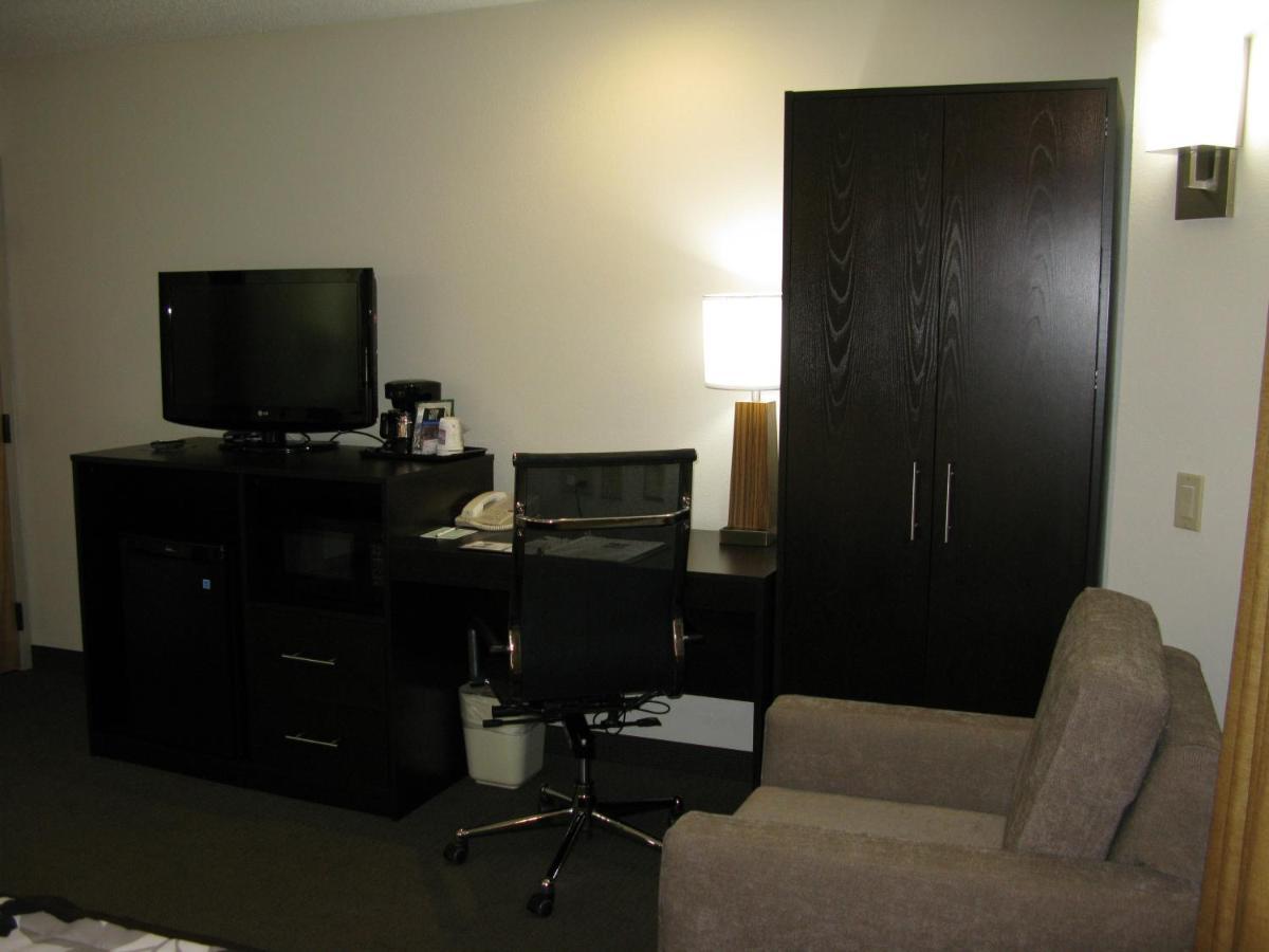 Sleep Near Percy Priest 4* Nashville