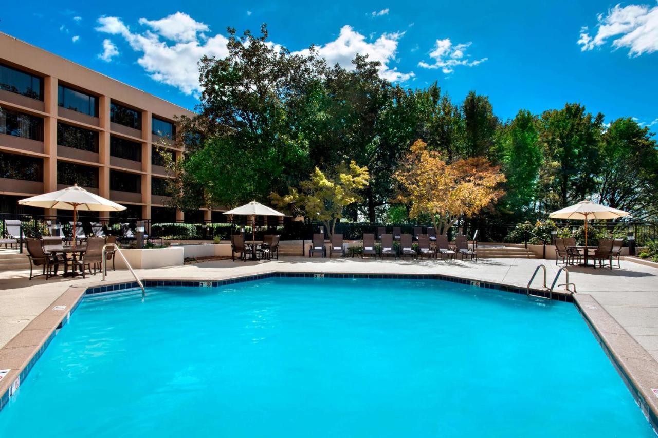 Sonesta Airport Hotel 4*