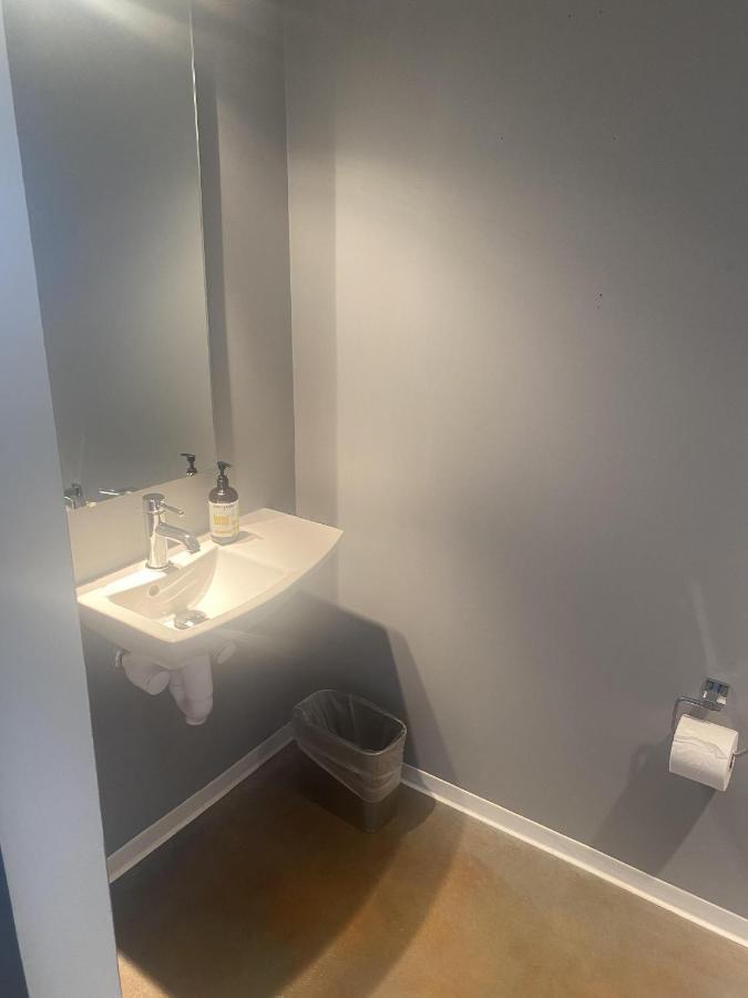 Holiday home Artsy Chic 1br 30day Min With Wifi Ac Parking Tv Furnished Rooftop *