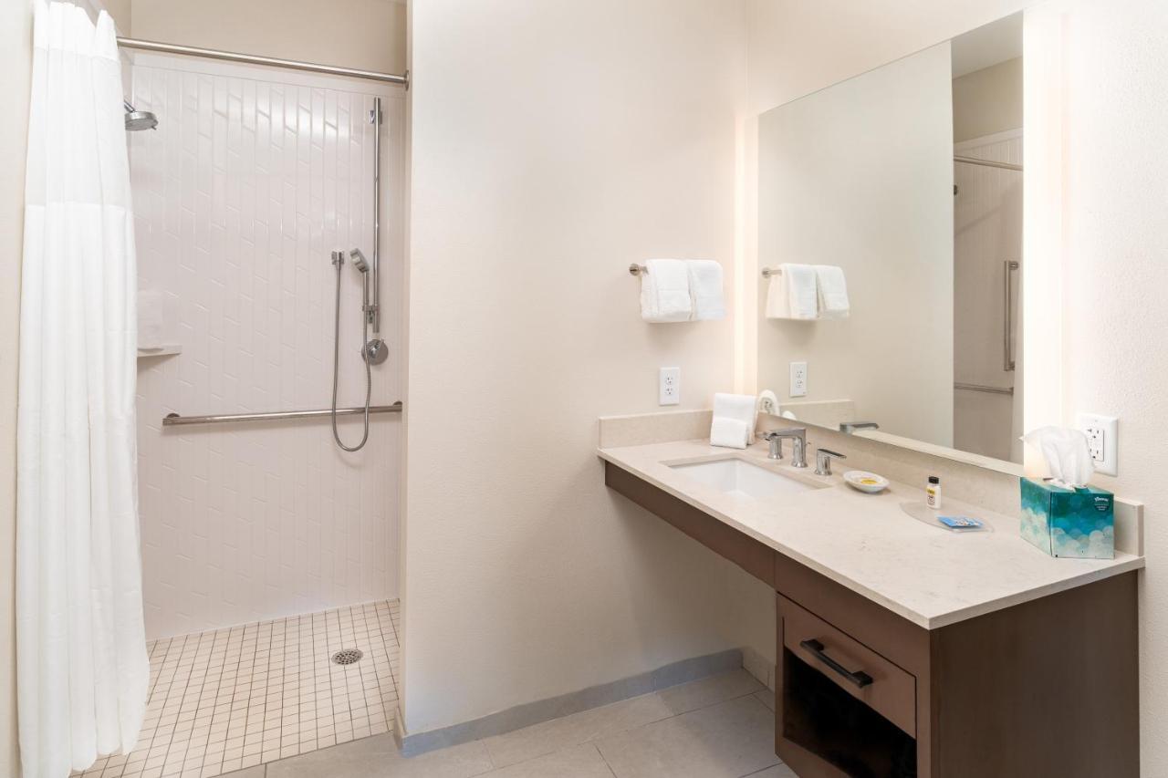 Staybridge - Vanderbilt Area By Ihg Hotel