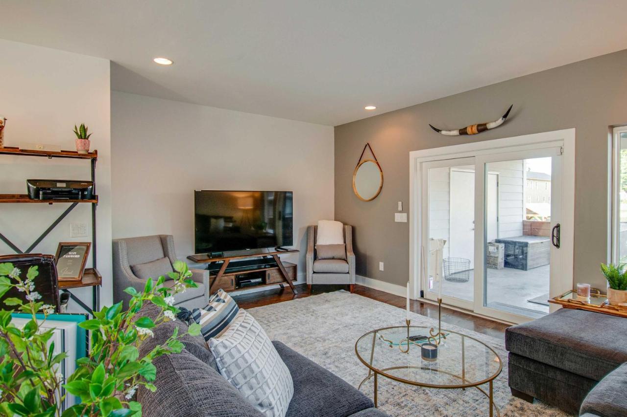 With Rooftop Deck Less Than 2 Mi To Dtwn Holiday home *