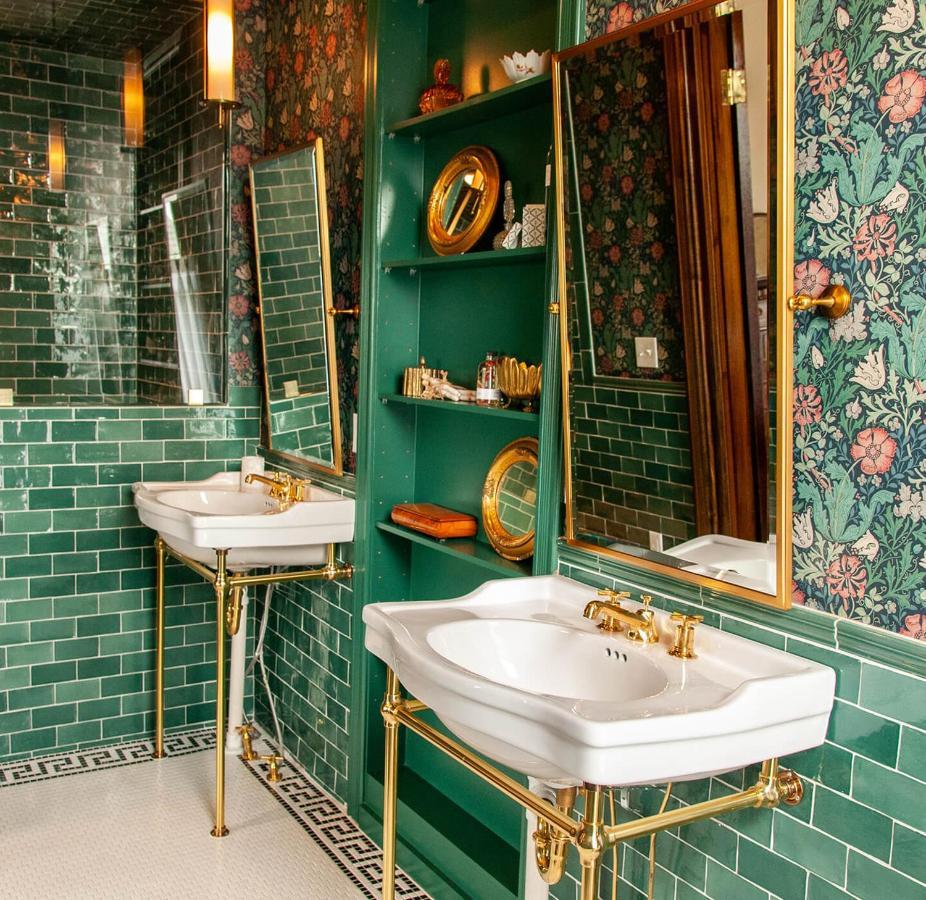 Lord & Liberty Hotel, Henrie House Guest house