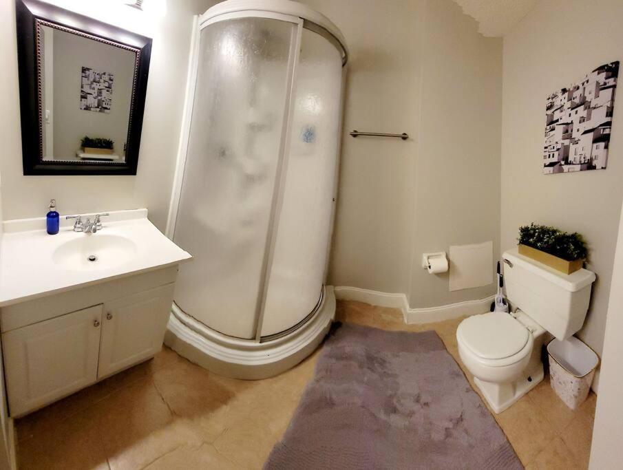 Cheerful 3 Bedroom Townhouse In Central Apartment *