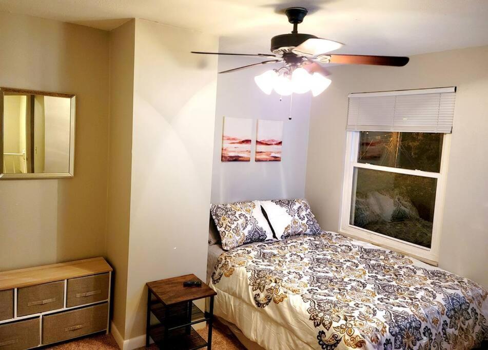 Cheerful 3 Bedroom Townhouse In Central Apartment