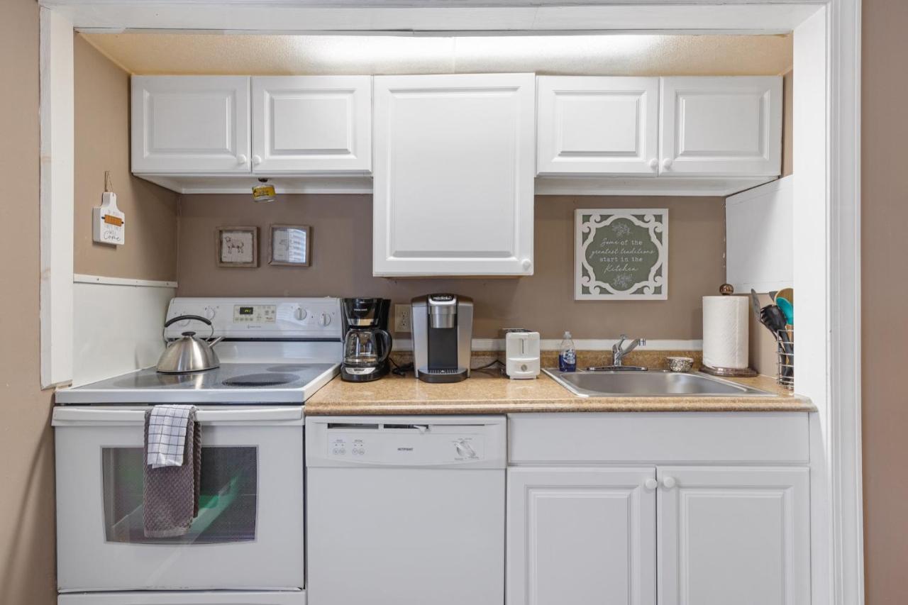 Brenda Lee History 2br Pool Hot Tub *