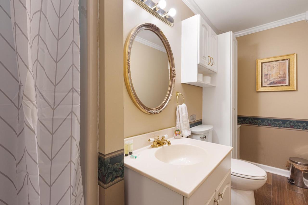 Brenda Lee History 2br Pool Hot Tub Apartment *