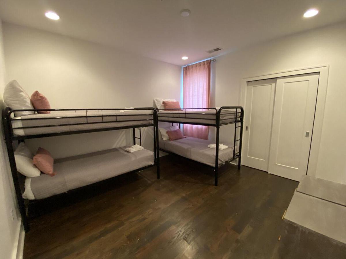 4 Connecting - Sleeps 32 To 36 - Firepits - Garages - Rooftops Decks - Great Views - Security * Nashville