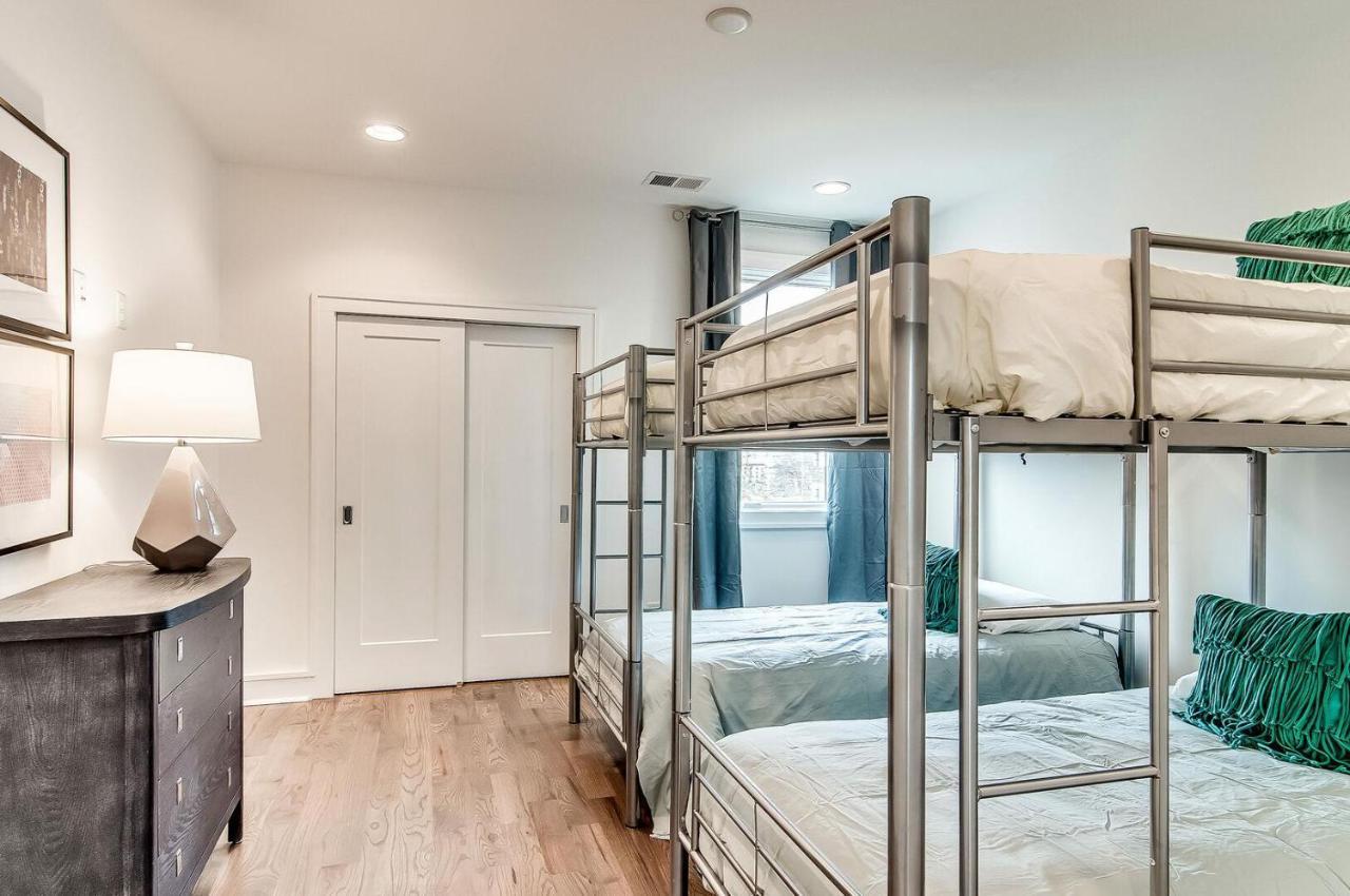 Holiday home 4 Connecting - Sleeps 32 To 36 - Firepits - Garages - Rooftops Decks - Great Views - Security Nashville