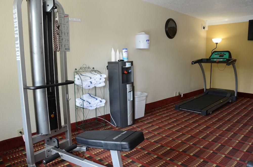 Hotel Baymont By Wyndham Airport