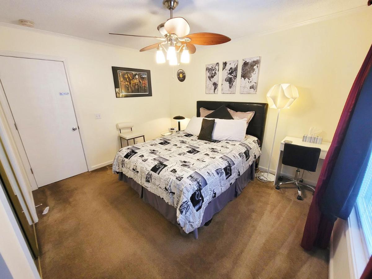 Homestay Contemporary Paradise W/ Private Bathroom *