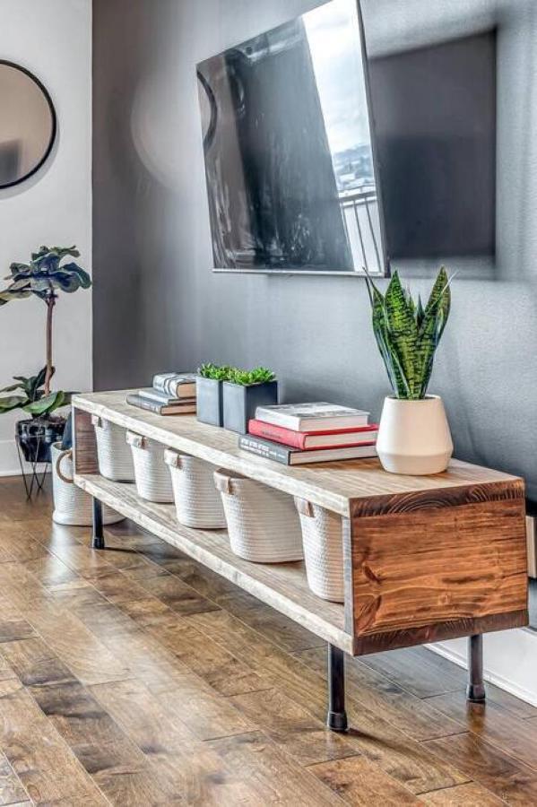 Big New And Modern With Skyline View Mural And Ping Pong Holiday home