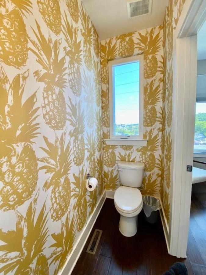 Big New And Modern With Skyline View Mural And Ping Pong Holiday home *