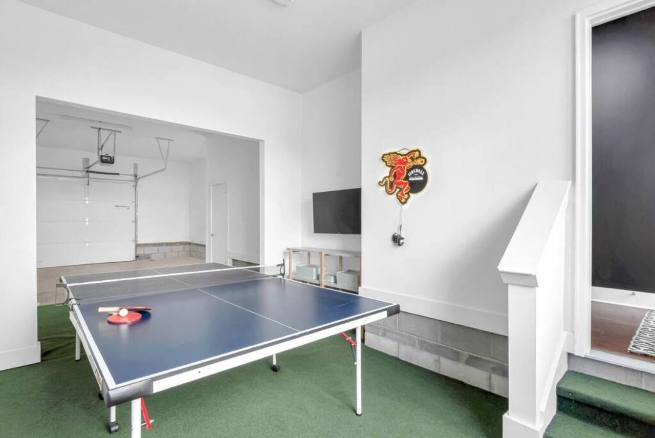 Big New And Modern With Skyline View Mural And Ping Pong