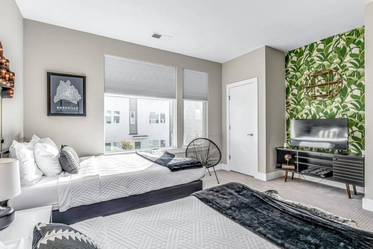 Big New And Modern With Skyline View Mural And Ping Pong * Nashville