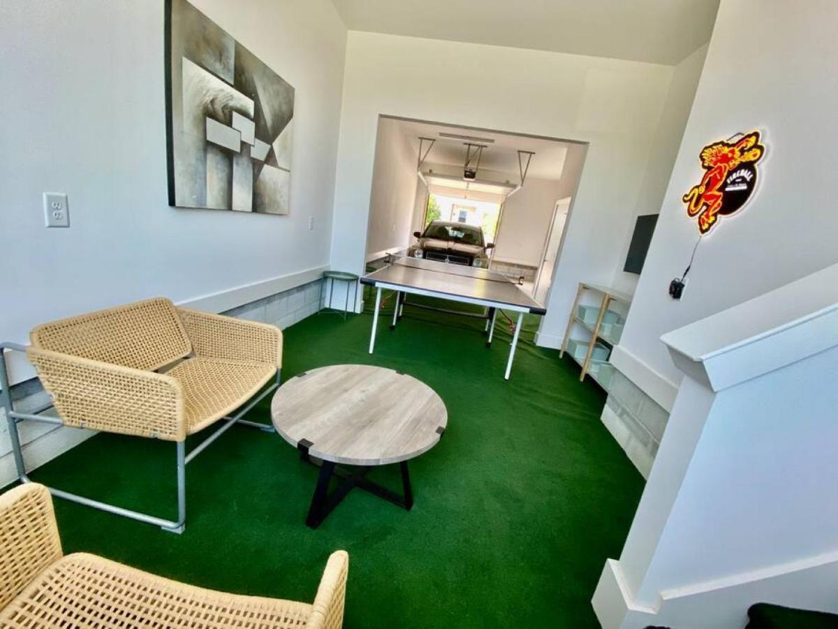 Big New And Modern With Skyline View Mural And Ping Pong * Nashville