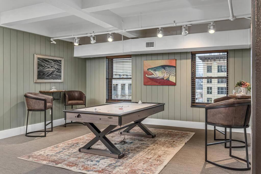 Apartment Rustic At The Maddox 6 Bedrooms